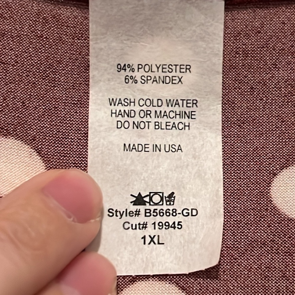 NWOT Women’s SS Polka Dot Top - Picture 7 of 8